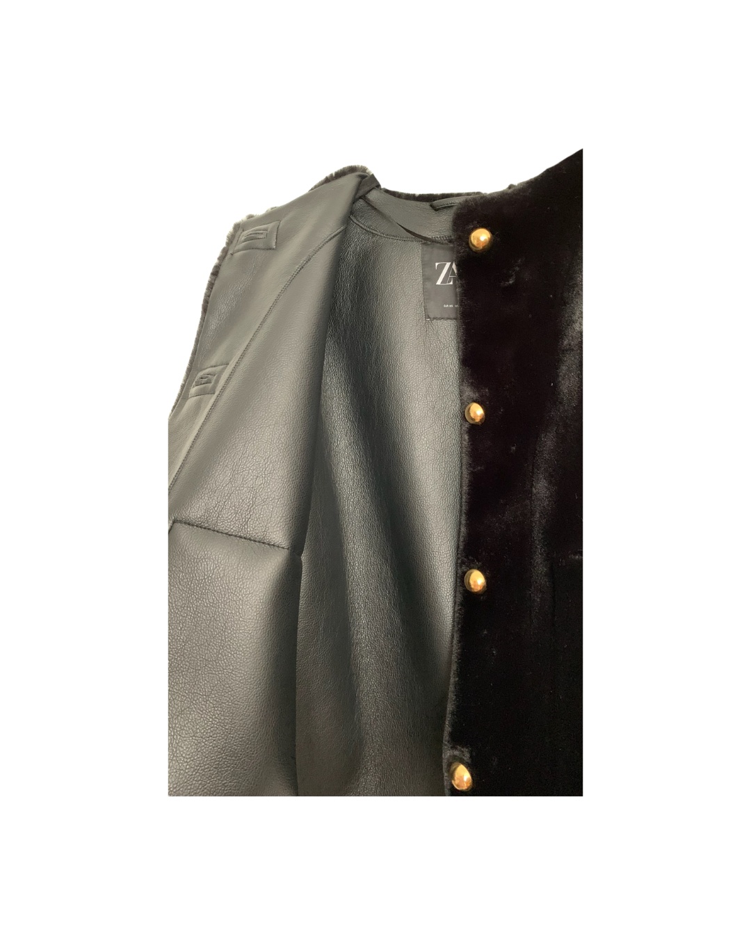 Abrigo corto de piel sintetica color negro - Zara