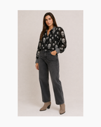 Blusa de manga larga negra con calaveras Evolet