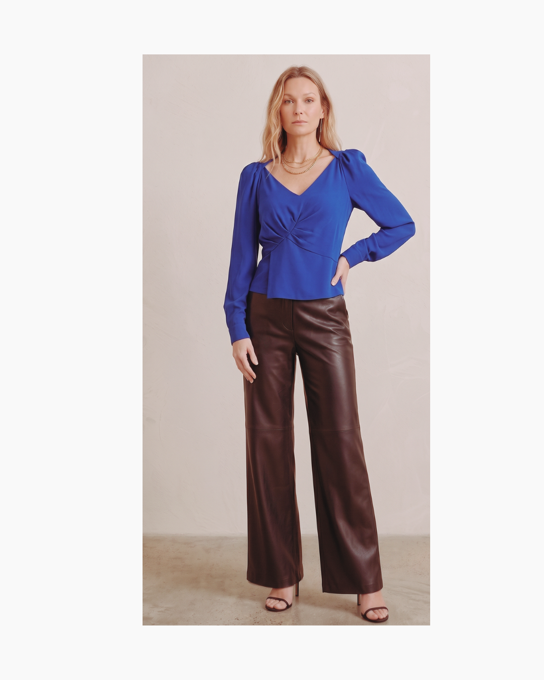 Blusa azul de manga larga - Moda & Cia