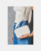 Cartera mini crossbody color hueso - Prune