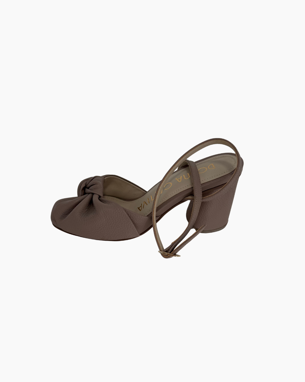 Sandalias de cuero con taco alto color topo - Donna Cattiva
