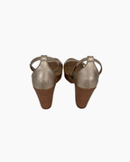 Sandalias doradas de cuero de taco alto - Mandina