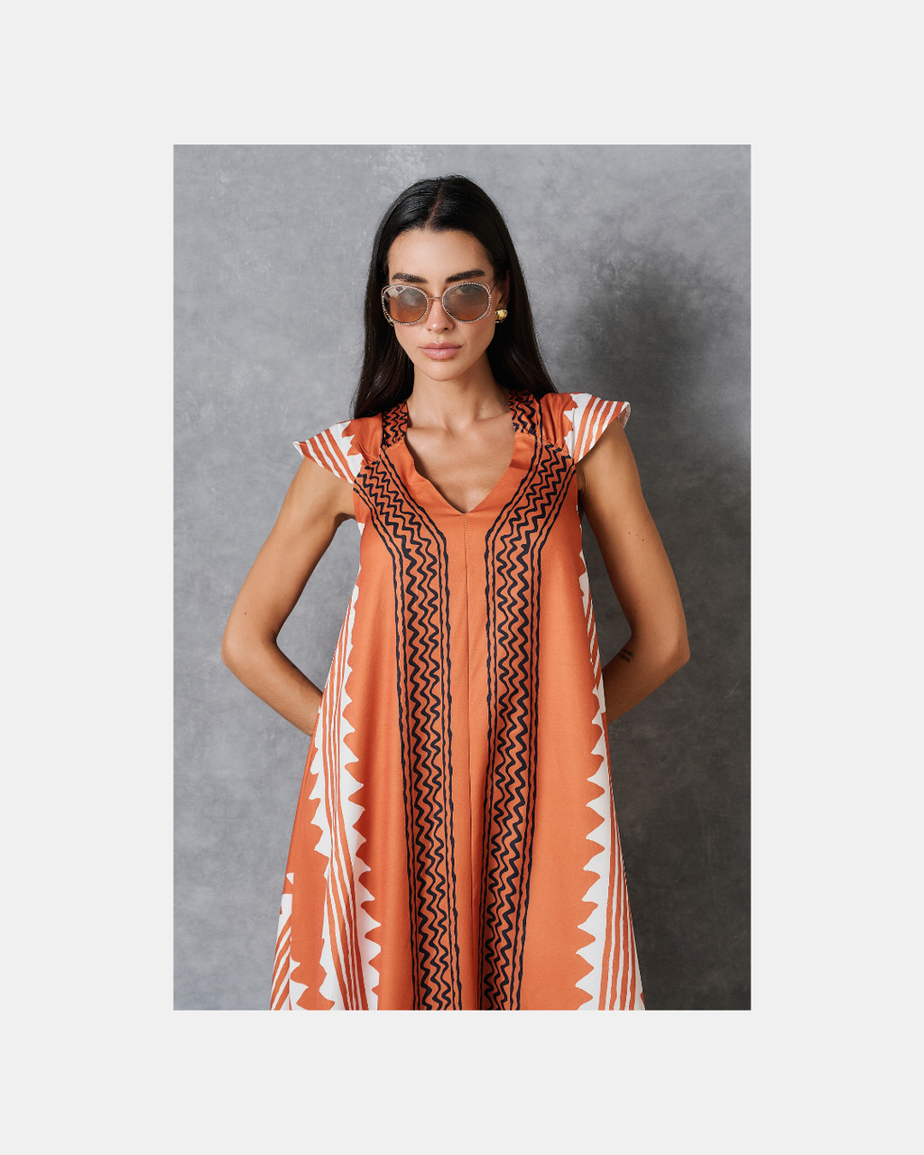 Maxivestido naranja de manga corta de seda