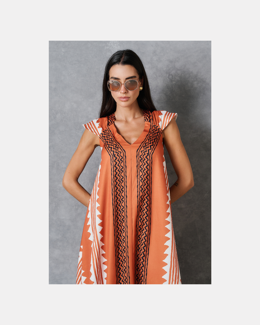 Maxivestido naranja de manga corta de seda