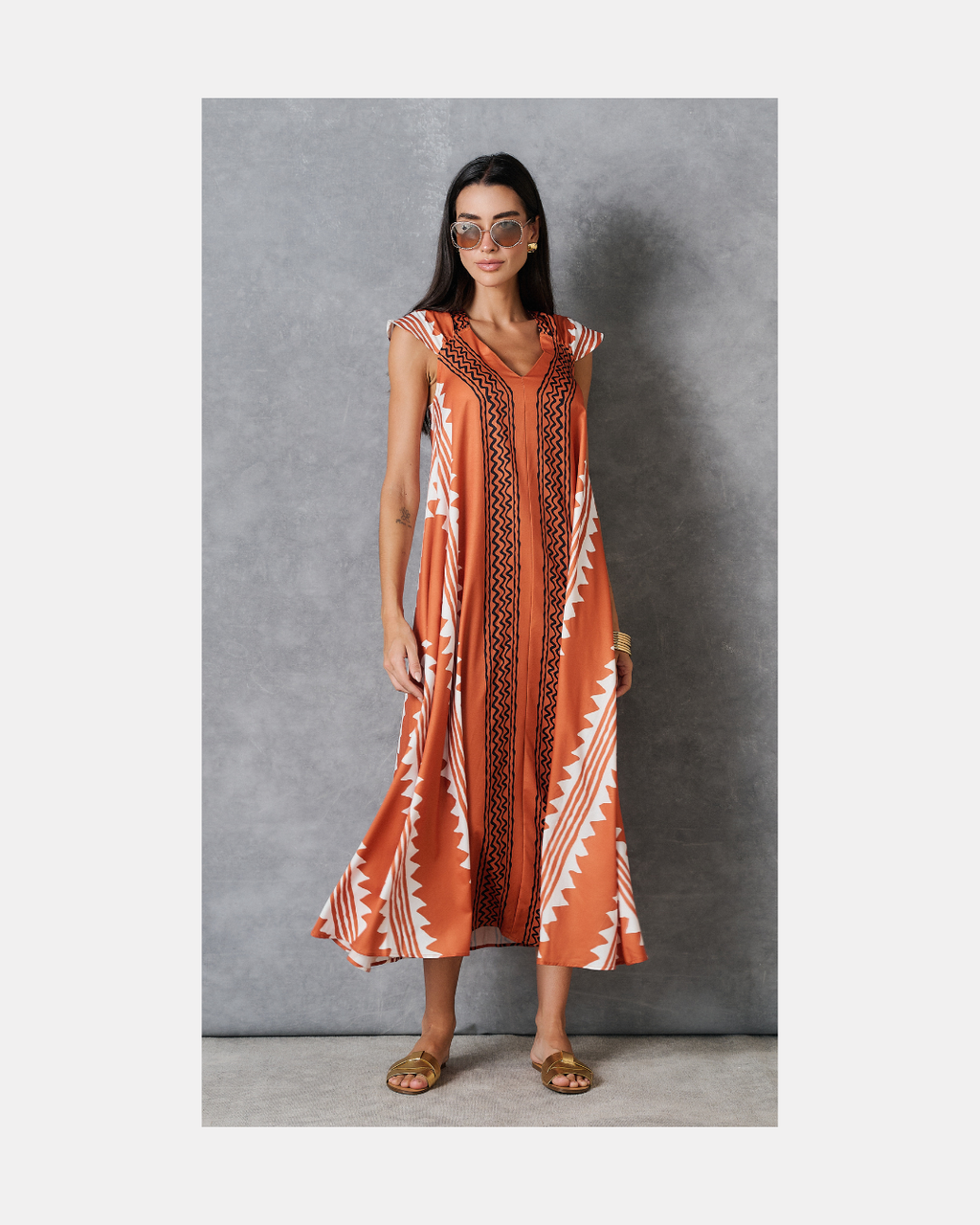 Maxivestido naranja de manga corta de seda