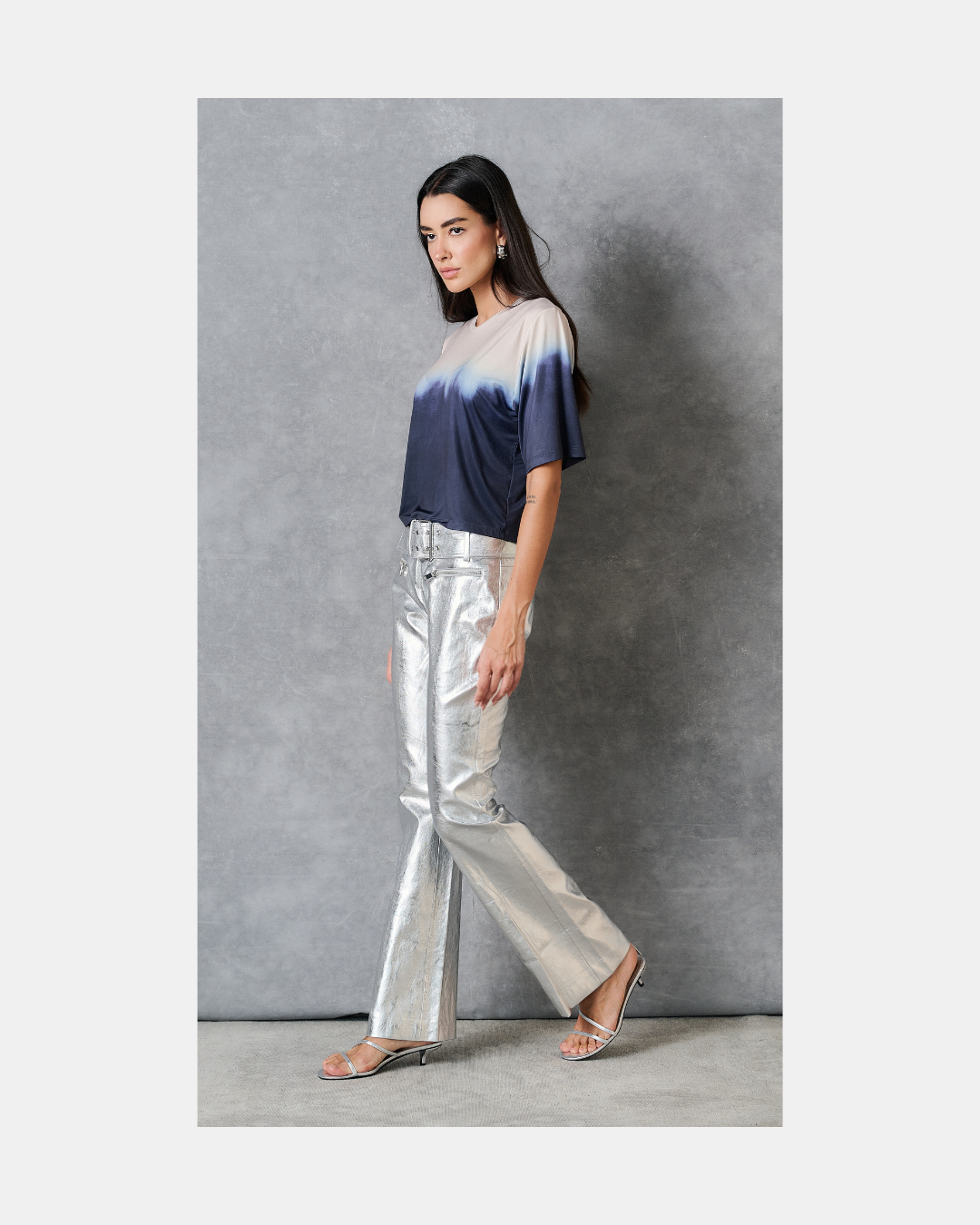 Pantalon metalizado cinturon plateado - Mango