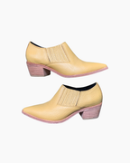 Botines en punta con taco bajo color mostaza - Prune