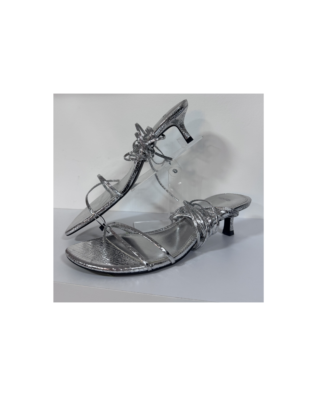 Sandalias tiras tacon plateadas - Mango