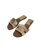 Sandalias planas doradas - Zara