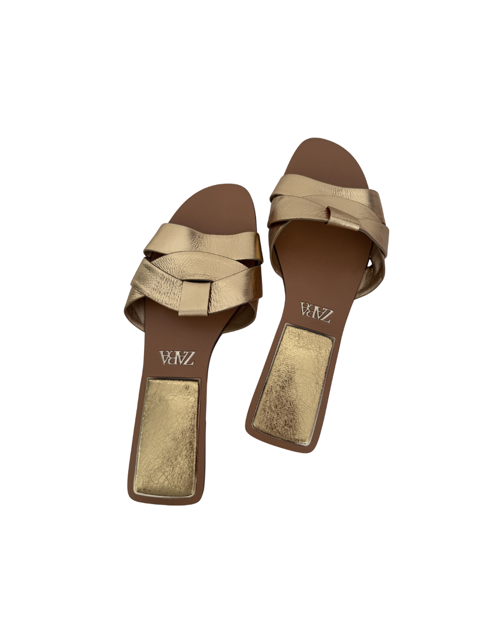 Sandalias planas doradas - Zara
