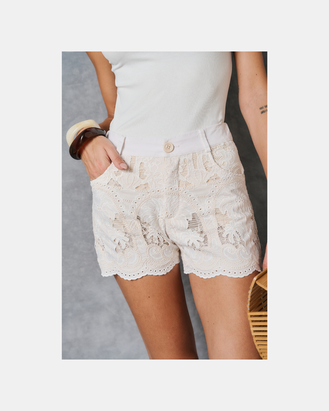 Short de encaje color hueso - Ecru