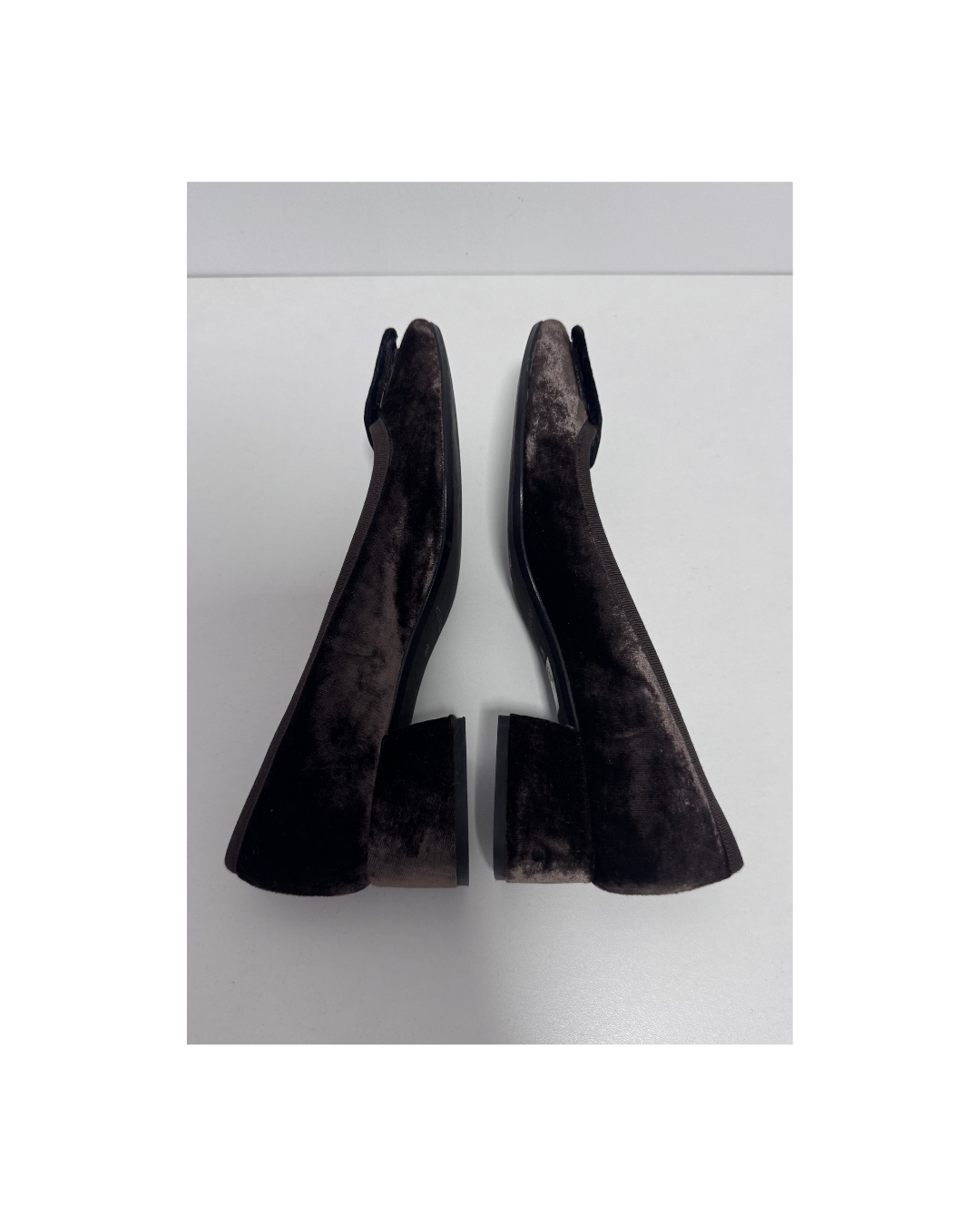 Zapatos terciopelo marron - Elisa Rivera
